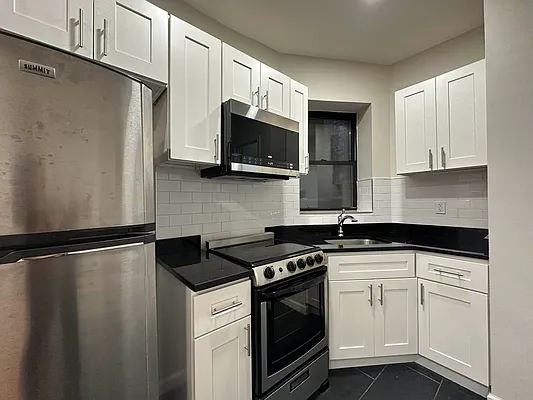 Rented by Oxford Property Group | media 10