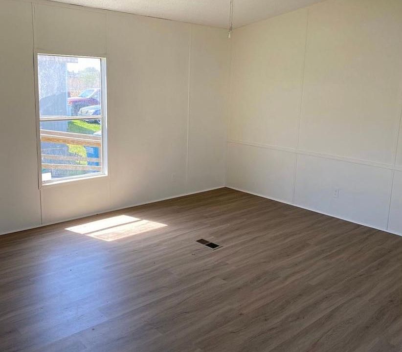 1st image of 119 Southland Dr #16