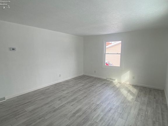 4th image of 1056 N 5th St