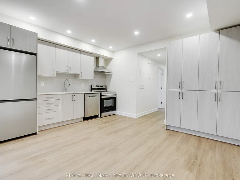 958 Fisher Ave #C — Photo 17