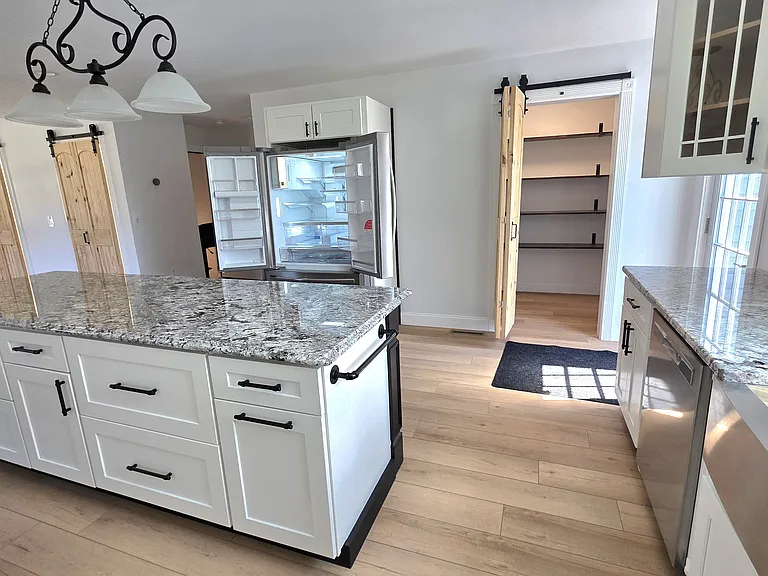 65 Oakland Ave — Photo 6