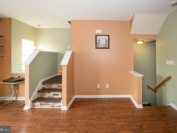 5th image of 707 Jacobsen Cir
