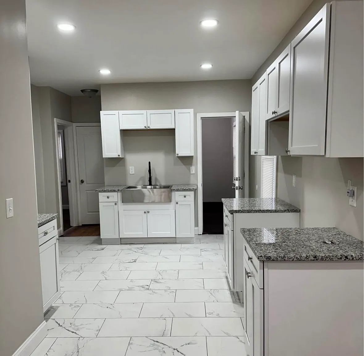 3 bed, 1200 sqft, $1,250 — Photo 1