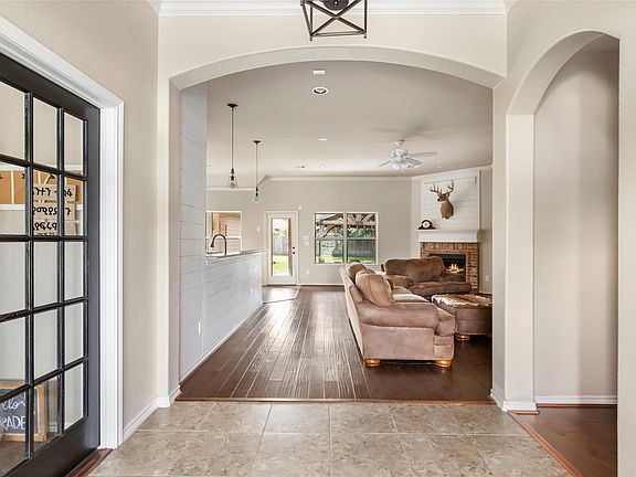 5th image of 505 Ripkowski Dr