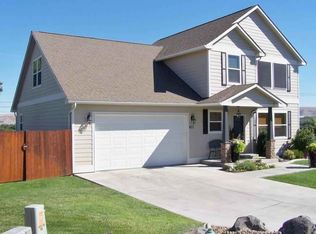 411 S 93rd Ave, Yakima, WA 98908