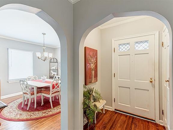3rd image of 2321 Bellemeade Ave