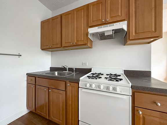 4th image of 1742 N Humboldt Blvd APT 204