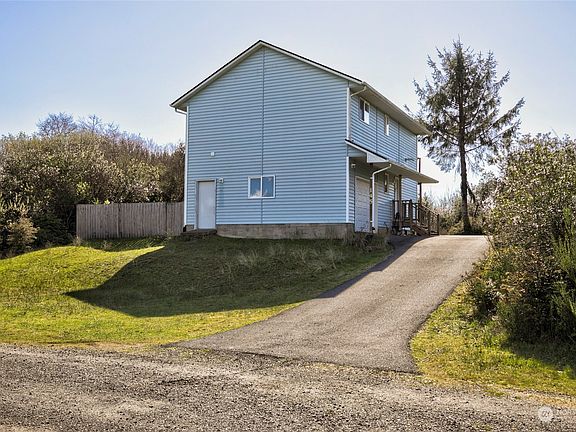 3rd image of 145 Marine View Drive