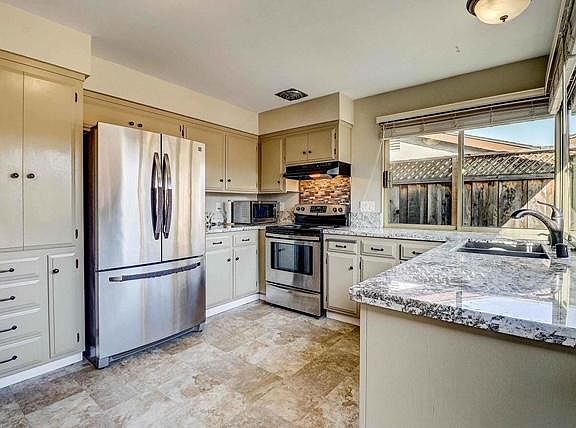 3rd image of 6286 Mayo Dr
