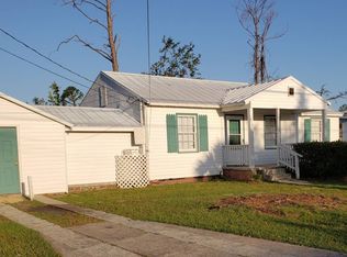 612 Florida Ave, Lynn Haven, FL 32444