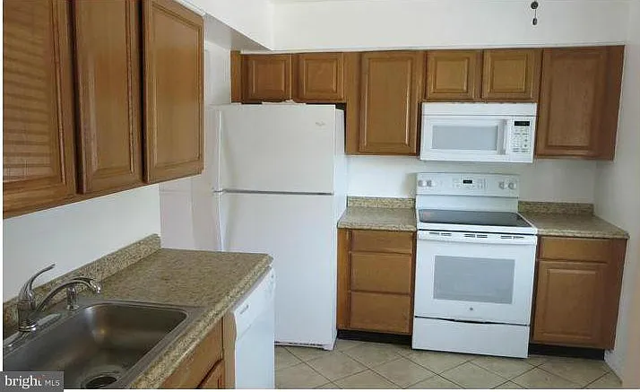 10193 Farragut Ct — Photo 2