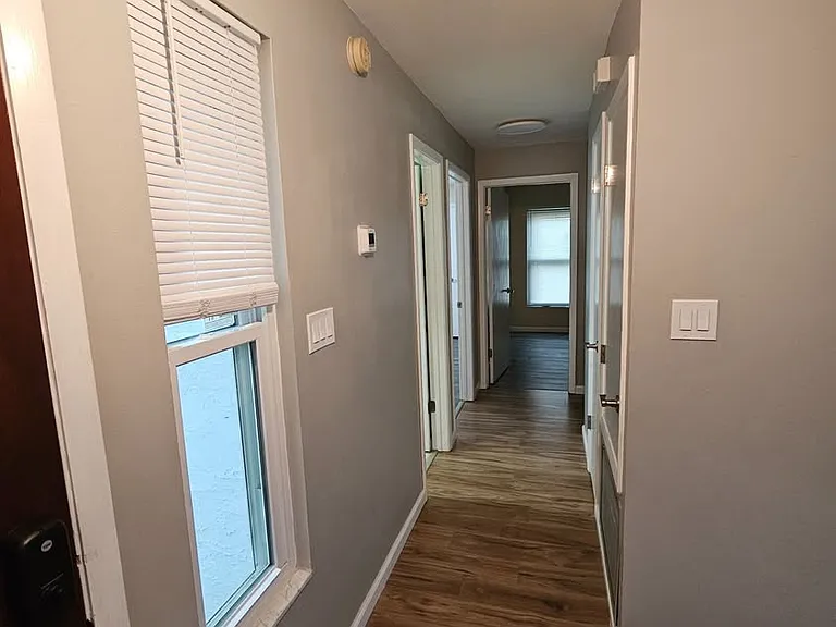 1049 Neely St — Photo 12