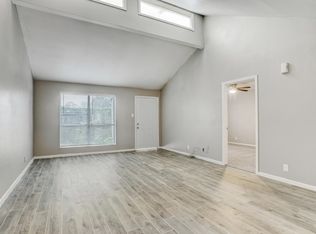 200 E Ash St, Angleton, TX 77515