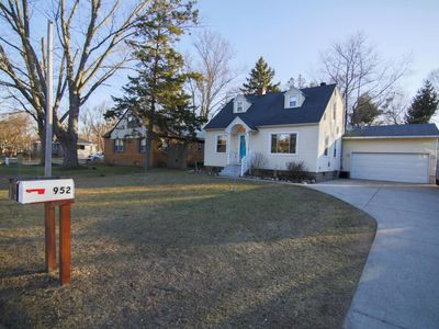 947 Columbia Ave, Holland, MI, 49423