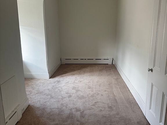 4th image of 201 Bradford Ave APT 3