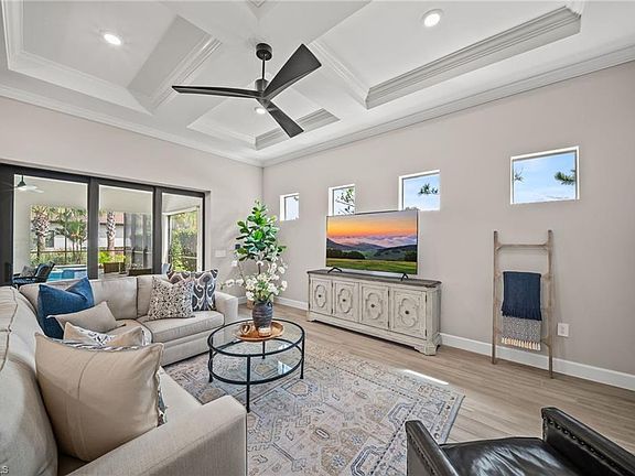 4th image of 9681 Everglades DR