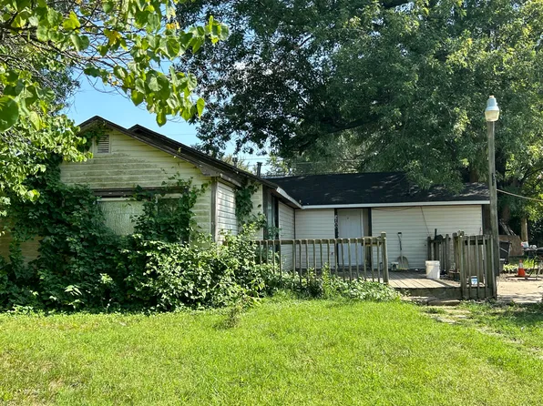 2700 E Blaine Street, Springfield, MO 65803