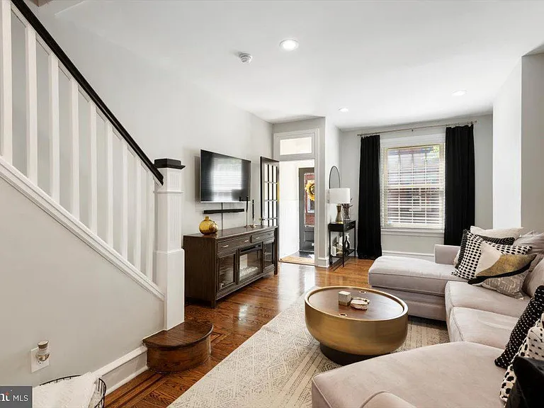 623 Miller St — Photo 8
