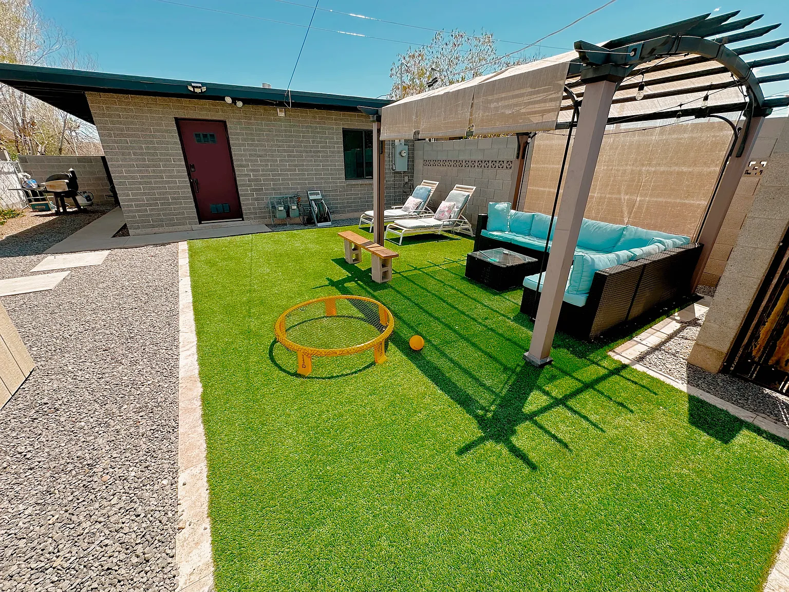 2 bed, 1000 sqft, $2,299 — Photo 1