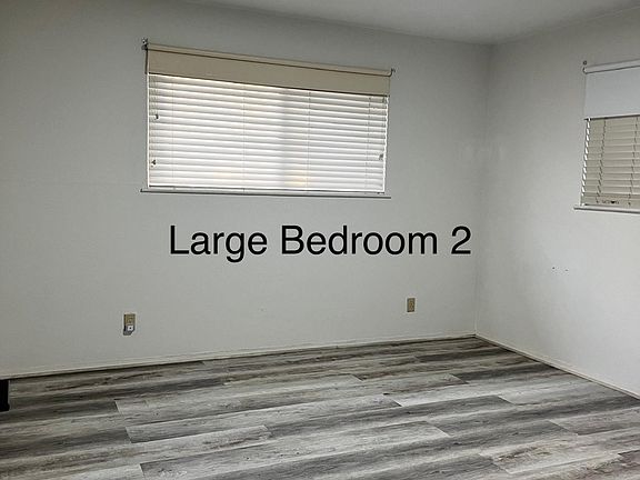 3rd image of 1372 Lincoln Blvd