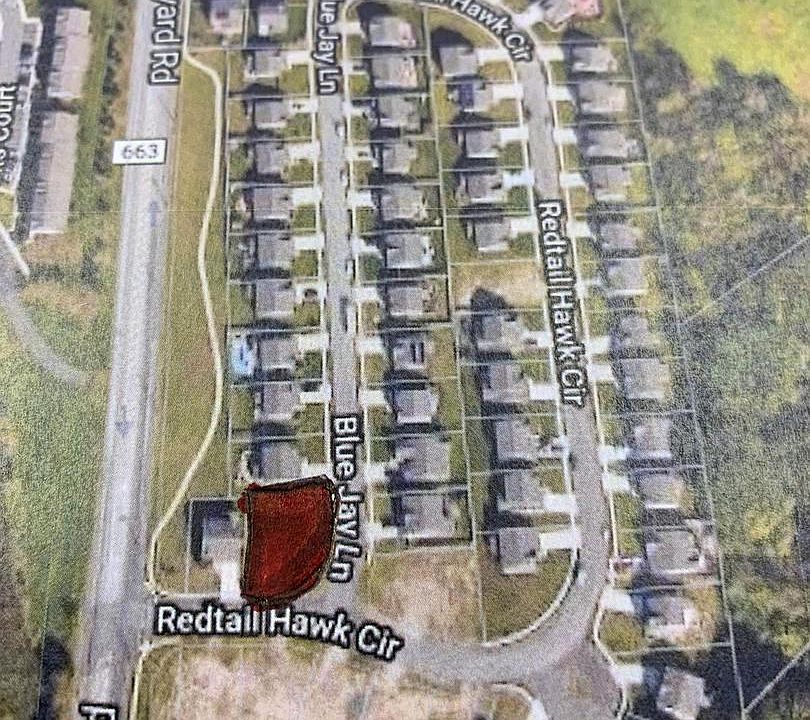 2nd image of 220 Blue Jay Ln