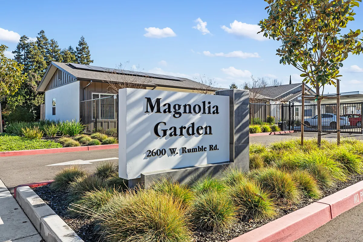 55+ independent living - Magnolia garden