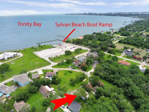 531 Circle Dr, La Porte, TX 77571