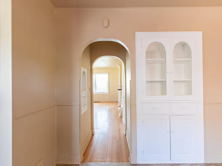 810 N 32nd St — Photo 5