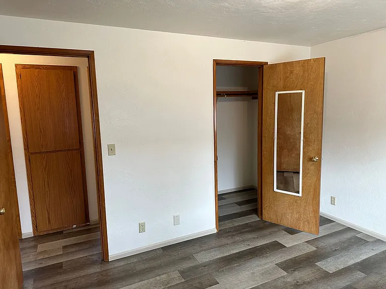 403 S 37th Pl — Photo 27