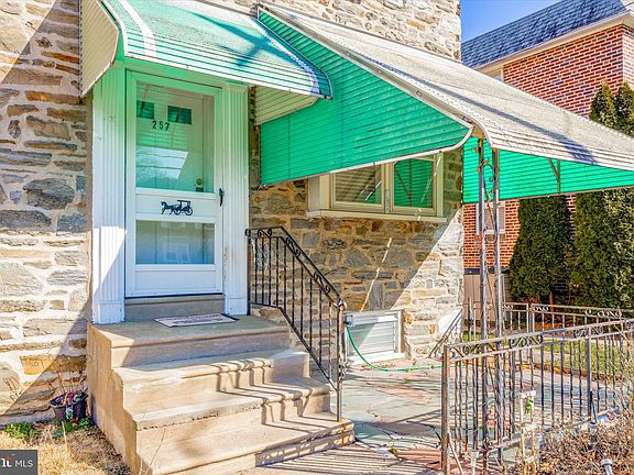 2nd image of 257 Wilde Ave
