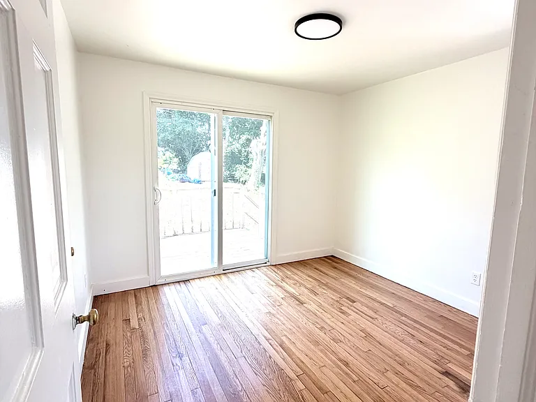 58 Barton Cir — Photo 11