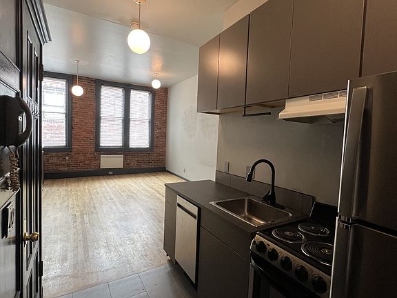 4th image of 213 1st Ave S #3C