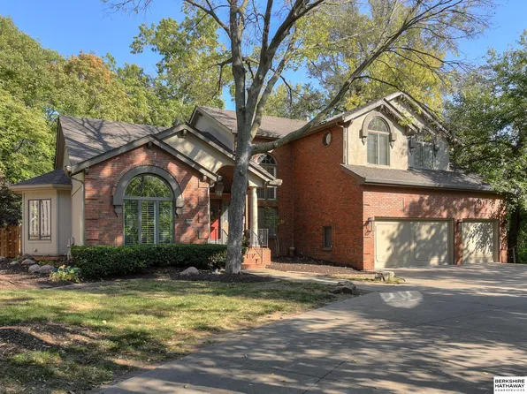 11106 William Plz, Omaha, NE 68144