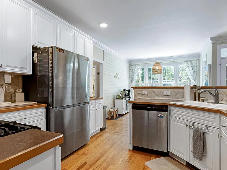 2711 Ashland Dr — Photo 17