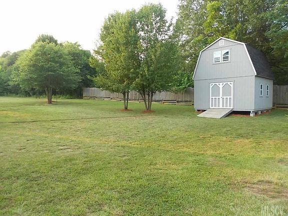 4th image of 1658 Berkshire Dr