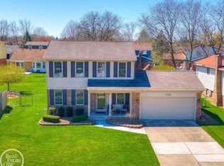 17460 Delaware Dr, Macomb, MI 48044