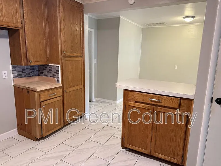 4357 S Rockford Pl — Photo 8