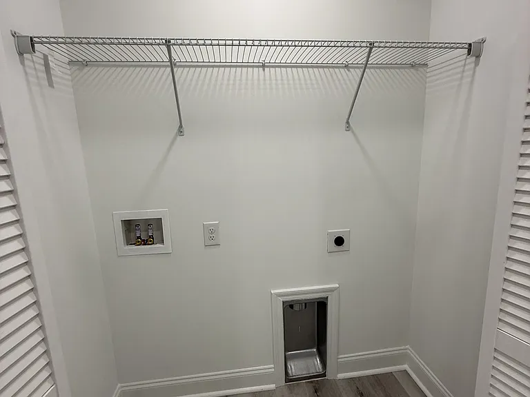 861 Maxine Ct #4B — Photo 23