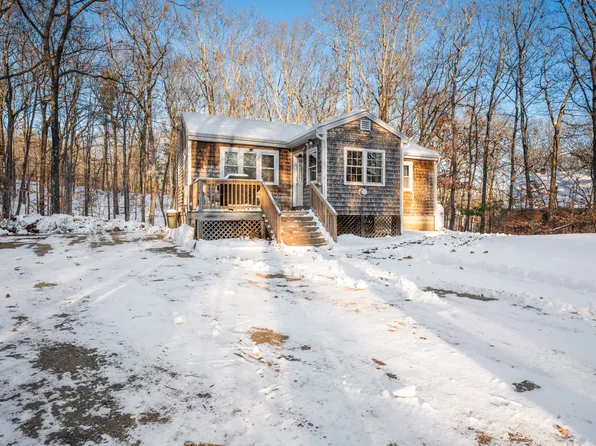 46 Willow St, Acton, ME 04001