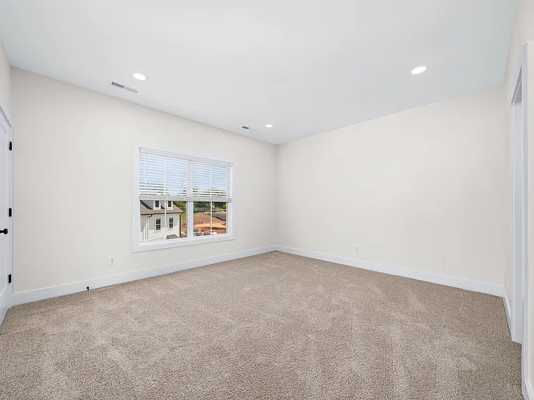 1421 Spring Pointe Ln — Photo 15