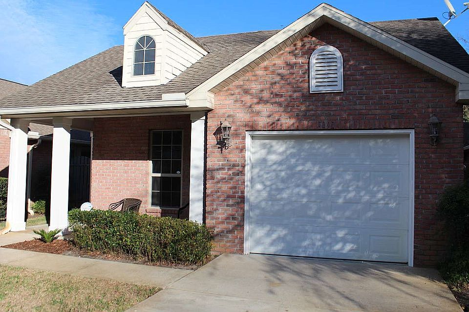 1st image of 1849 SW Paloma Ct