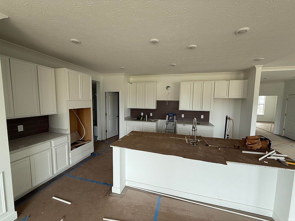 2nd image of 6394 Lobelia Ct
