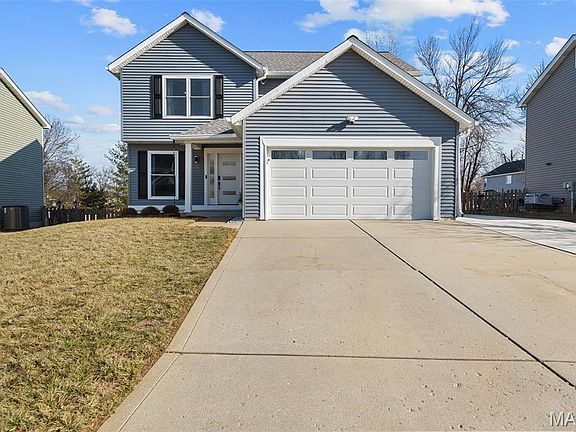 2nd image of 809 Crescent Ridge Dr