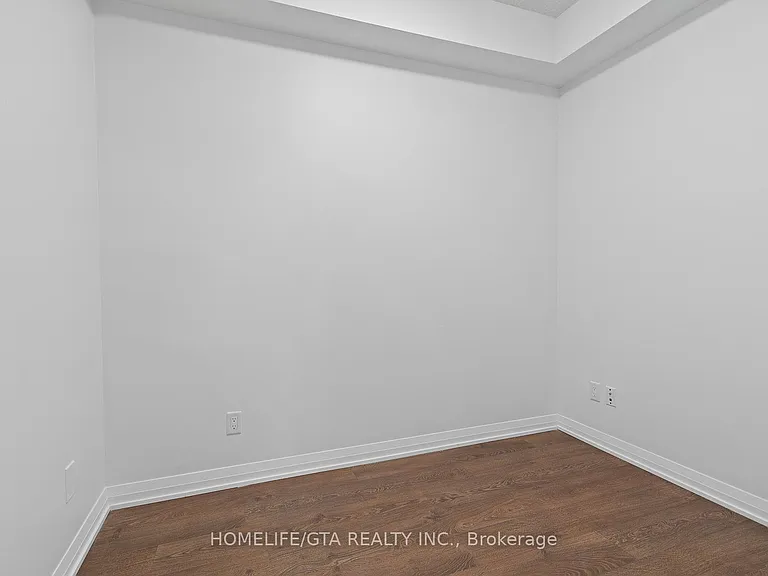 101 Erskine Ave #420 — Photo 9
