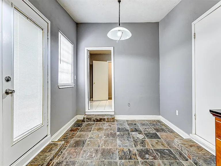 5519 Burlinghall Dr — Photo 23