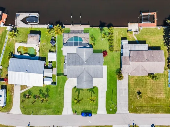 436 Grenier Dr, North Fort Myers, FL 33903