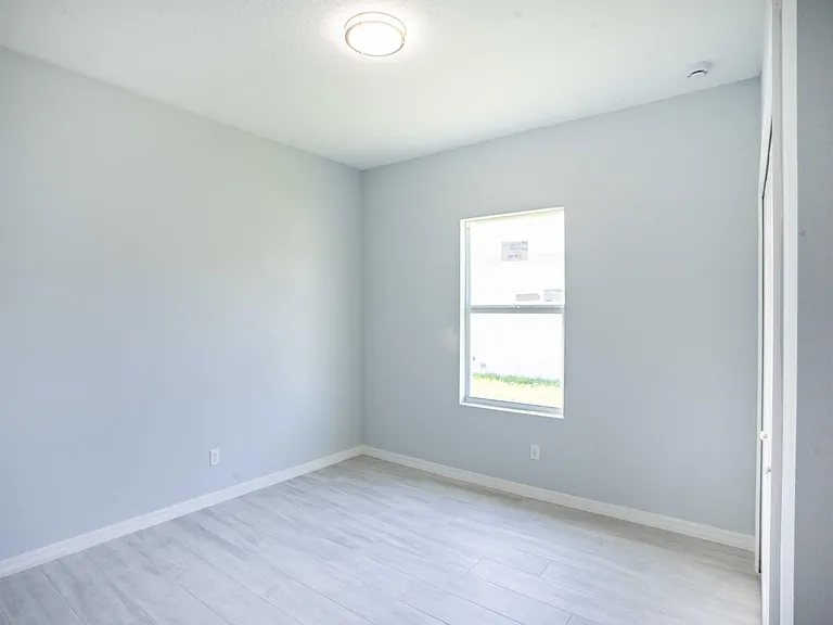1125 11th Ct SW — Photo 10