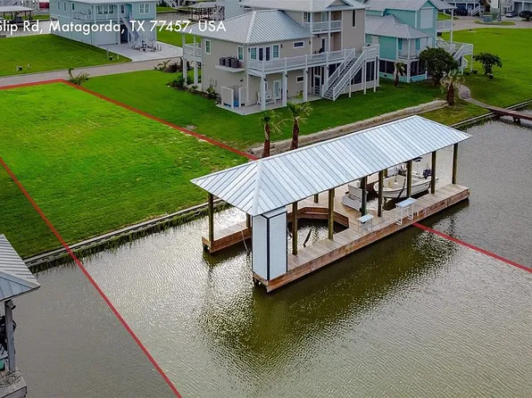 14 Alpha Slip Rd, Matagorda, TX 77457