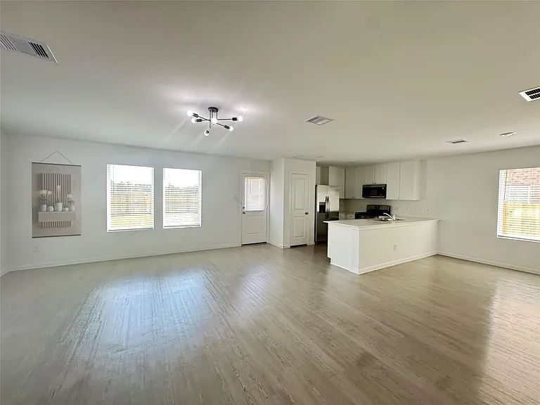 6273 Alder Creek Dr — Photo 40