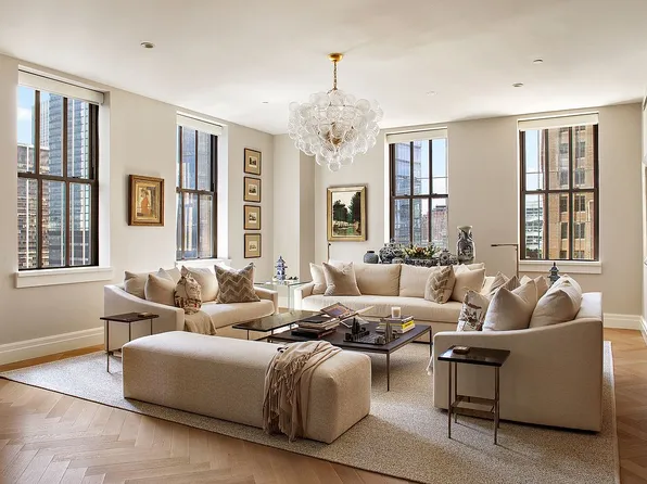 100 Barclay St APT 20D, New York, NY 10007